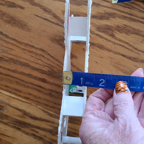 π°ππ Handpainted Wooden Easter Bunny Shadowbox - Picture 8 of 9